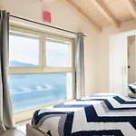 Enjoyiseolake - Cherubino - 2 Floors With Pool, Terrace And A Terrific View *