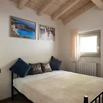 Enjoyiseolake - Cherubino - 2 Floors With Pool, Terrace And A Terrific View 公寓 Parzanica