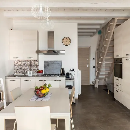 Enjoyiseolake - Cherubino - 2 Floors With Pool, Terrace And A Terrific View Apartament *